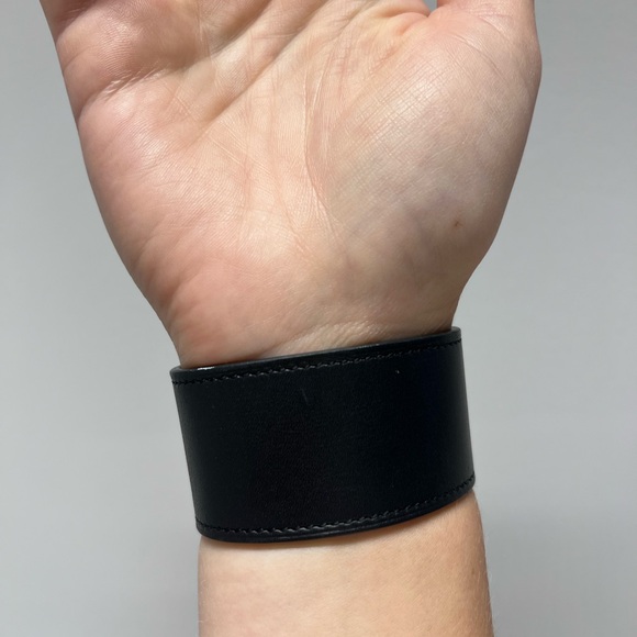 Hermès Leather Bracelet - Picture 7 of 9